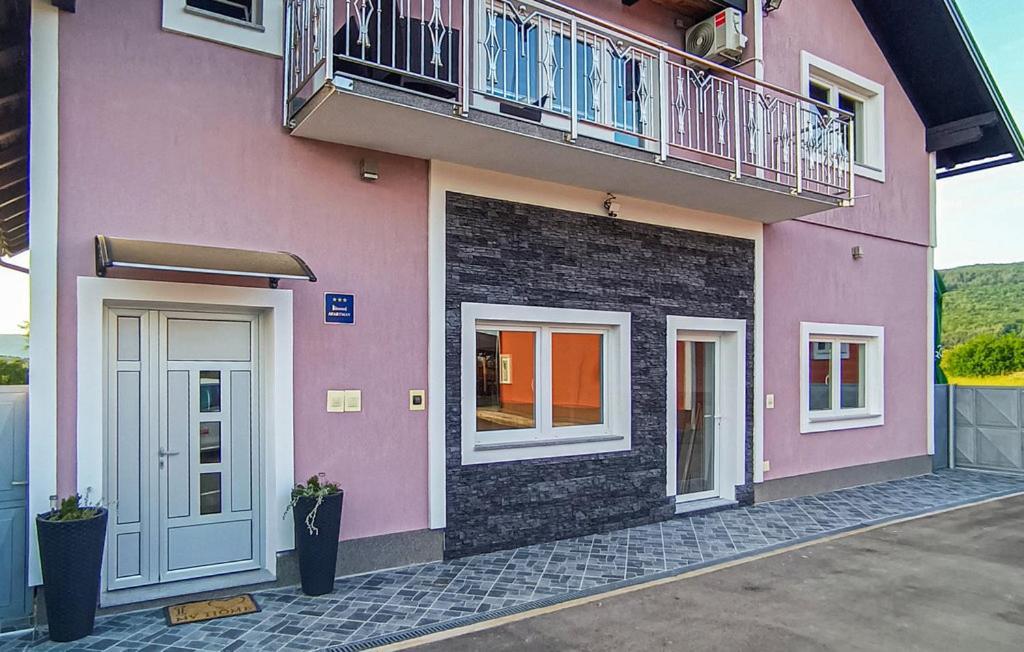 Apartments Sweet Home Otocac Bagian luar foto