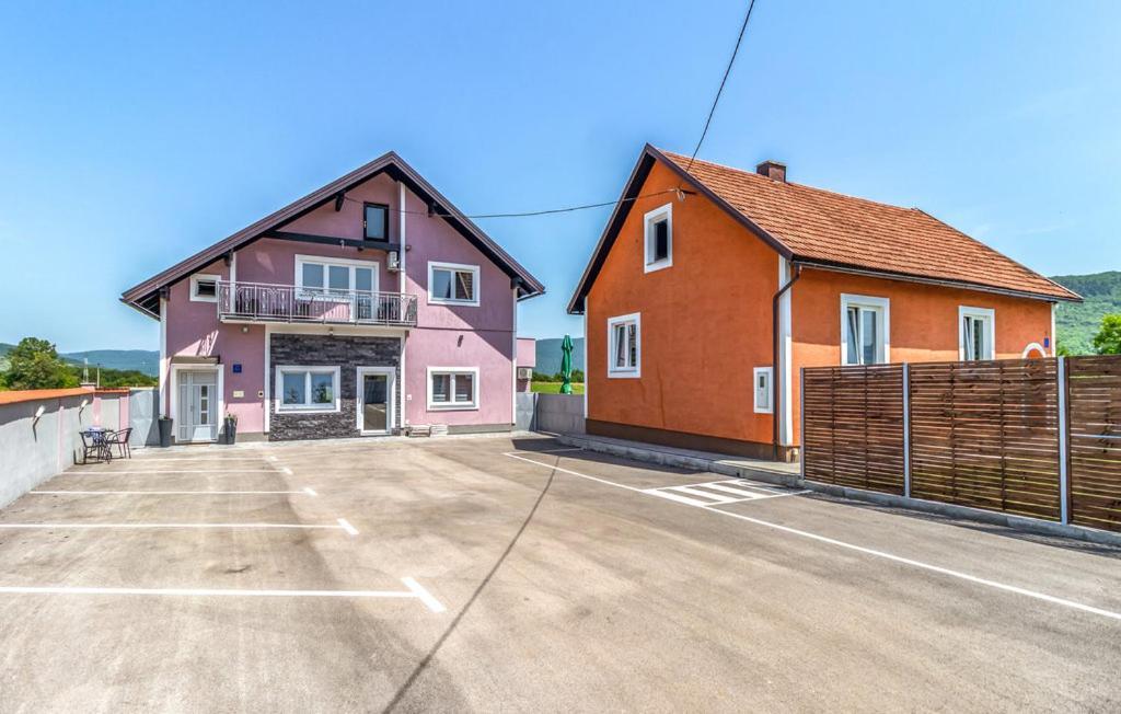 Apartments Sweet Home Otocac Bagian luar foto