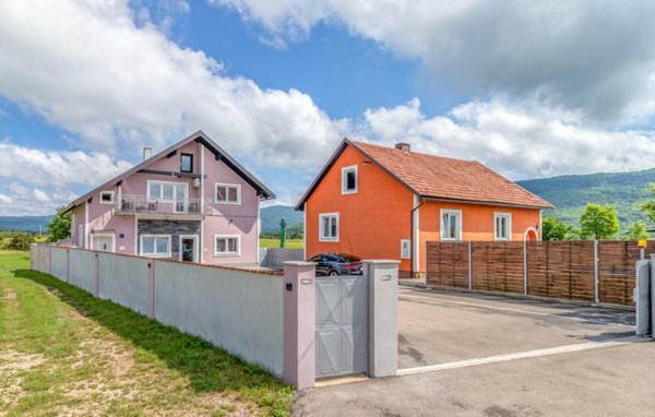 Apartments Sweet Home Otocac Bagian luar foto