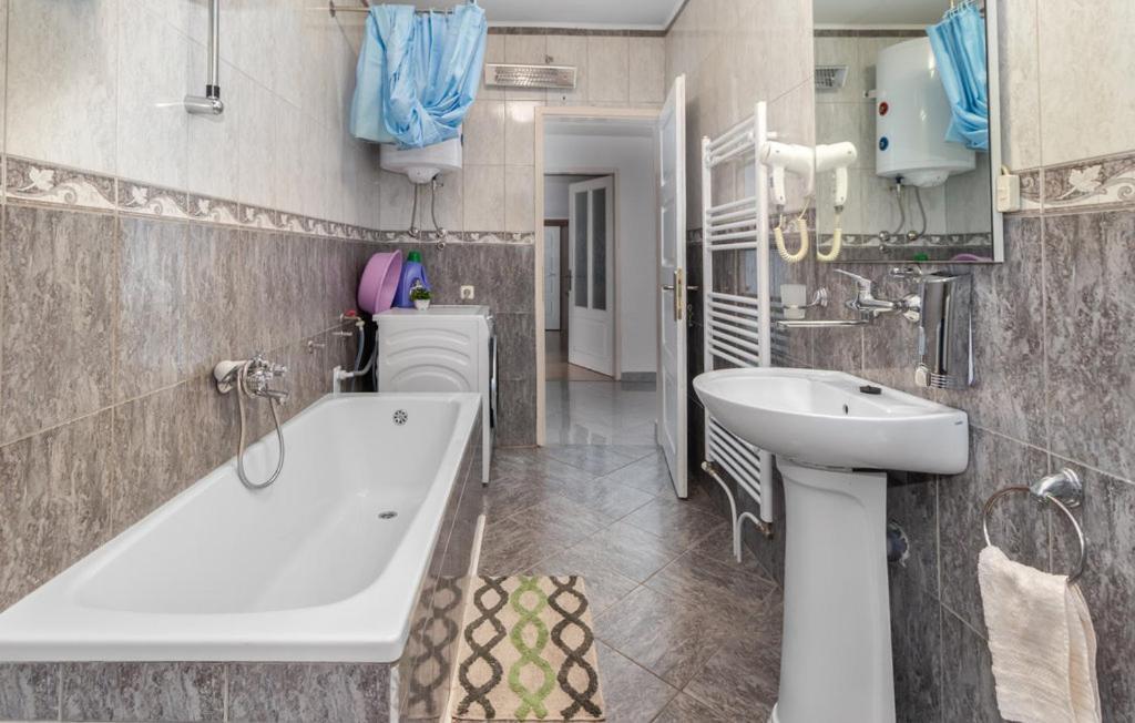 Apartments Sweet Home Otocac Bagian luar foto